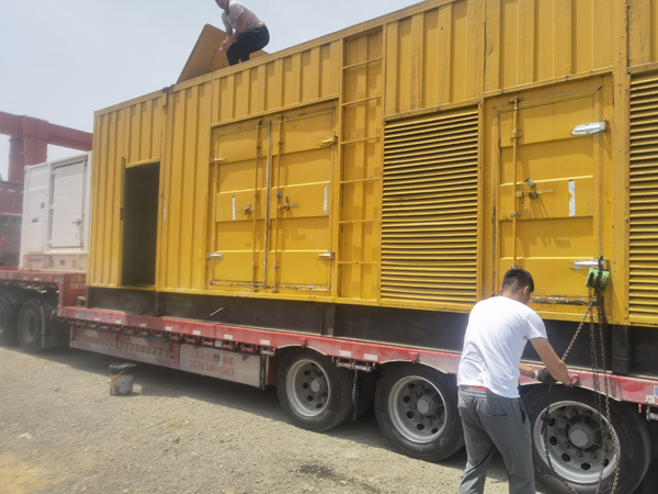 麻山除了负载情况和发动机维护，还有哪些因素会影响 200kw 柴油发电机的油耗？